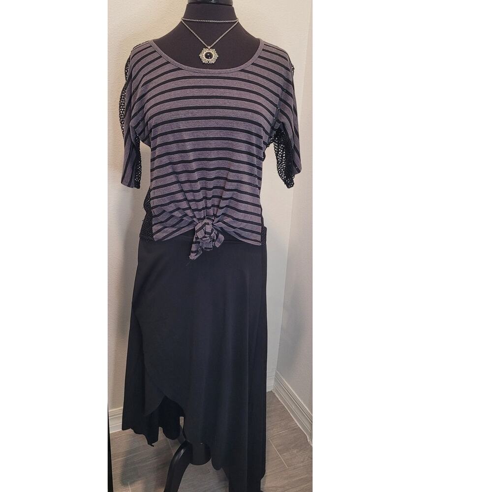 VTG Love J Gray Striped Tie Front Top L Grunge Y2K